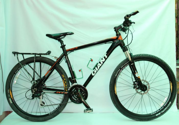Giant ATX 830 L